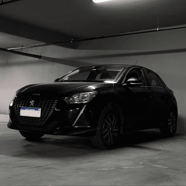 Peugeot 208 AT